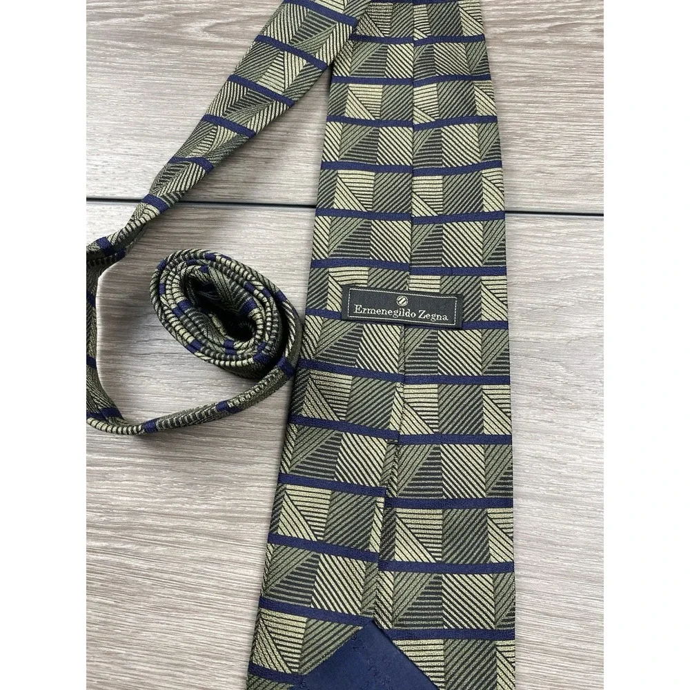 Ermenegildo Zegna Men's 100% Silk‎ Exclusive Design Geometric Necktie Green
